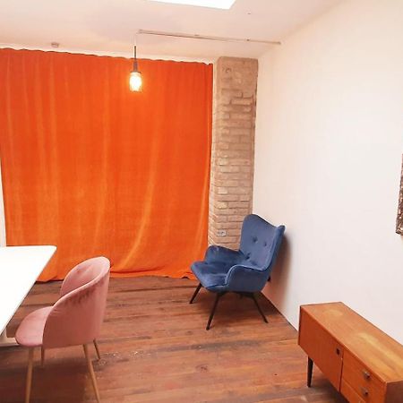 Helles Zimmer Im Loft มานไฮม์ ภายนอก รูปภาพ